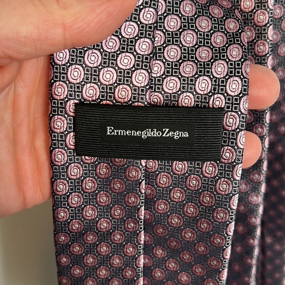 Ermenegildo Zegna 100% Silk Tie - Picture 3 of 4